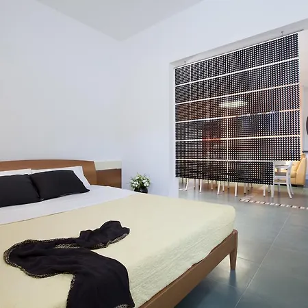 Rosa Apartment