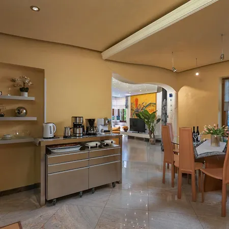 Rosa Apartment *