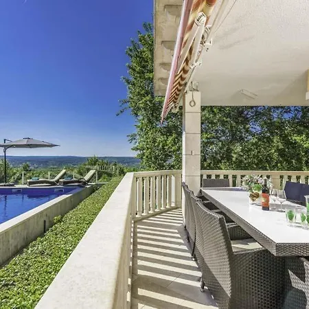 Luxury Pool Rosa Magica - Happy *