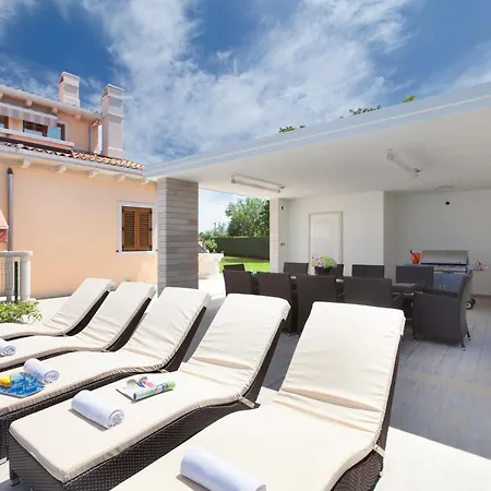 Villa Luxury Pool Rosa Magica - Happy *